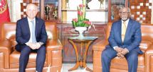 Paulo Jorge Martins Dos Santos presented the advance copies of his lettres to the Minister of External Relations, Mbella Mbella on March 20, 2025.
