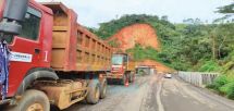 Reconstruction de la falaise de Dschang : mobilisation pour le maintien de la circulation