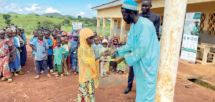 Adamaoua: Cahiers, ardoises, chaussures pour 346 élèves Adamaoua: Cahiers, ardoises, chaussures pour 346 élèves