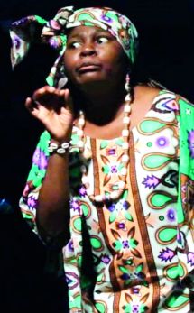 Maximilienne Ngo Bayoi-Mahop : le théâtre est chez vous