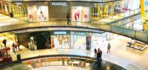 Shopping: Why Malls Pull Customers