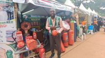 Exhibitors on the closing day traded immediate sales for massive long-term business portfolios.
