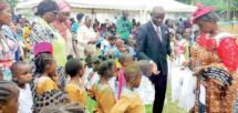 Centre: Des kits scolaires à gogo