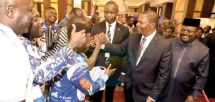 Douala:  Faustin-Archange Touadera en escale