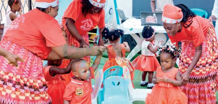 Fêtes de fin d’année : l’arbre de Noël « pousse » déjà