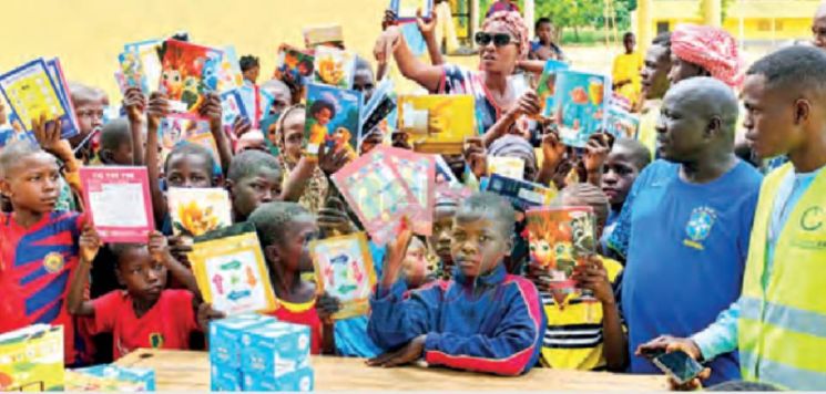 Extrême-Nord: Des kits scolaires pour 200 élèves
