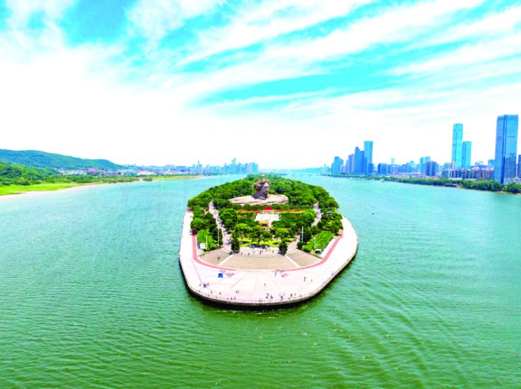 Tourisme et loisirs : à la découverte de l’île Orange Tourisme et loisirs : à la découverte de l’île Orange