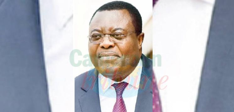 Théorie politique du croque-mort: Contribution à une sociologie critique de la rentabilisation politique du malheur collectif en Afrique