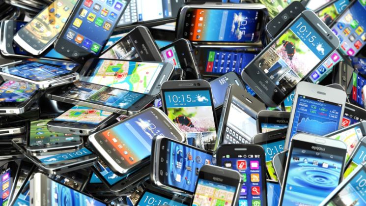 The 2023 Finance Law empowers the State to collect a 33.3% customs duty on all imported digital terminals.