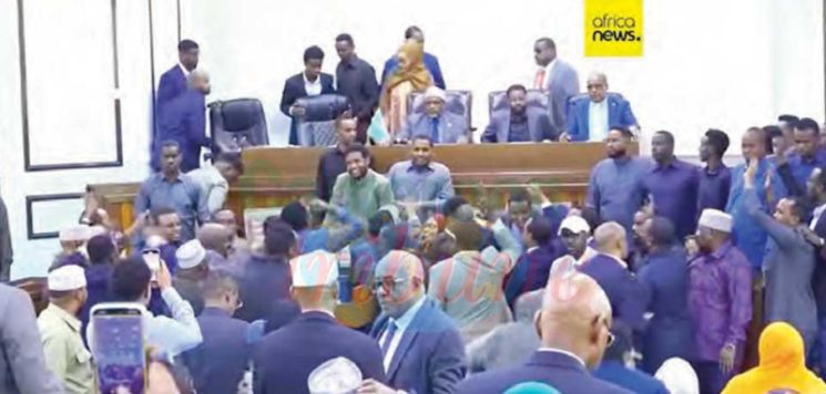 Somalie: Affrontements au parlement
