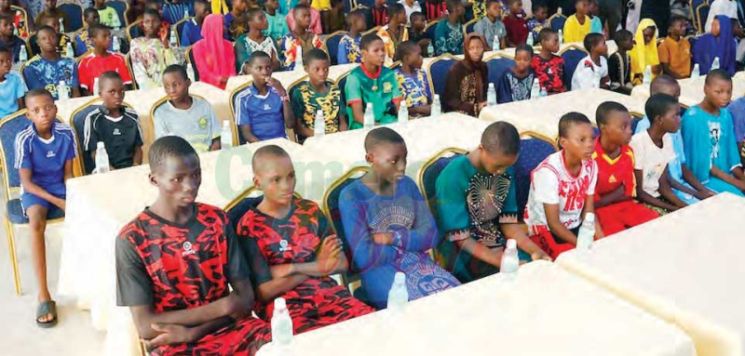 Nigeria : 100 Kidnapped Students Released Nigeria : 100 Kidnapped Students Released