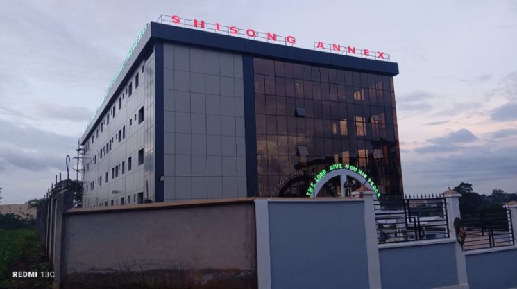 Franciscan Solidarity of Hearts Hospital (Shisong Annex) Soa, Yaounde is a large four-storey building with 200 beds.