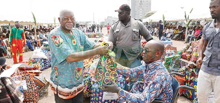 Fêtes de fin d’année à Yaoundé : la Communauté urbaine auprès des nécessiteux Fêtes de fin d’année à Yaoundé : la Communauté urbaine auprès des nécessiteux