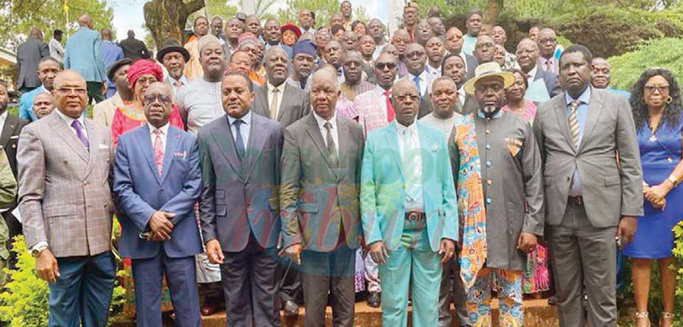 West Region : Governor Awa holds conclave on security