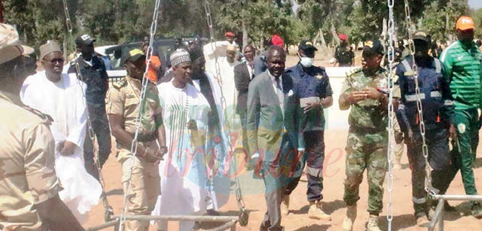 Parcours Vita de Garoua  : le gouverneur sur le chantier