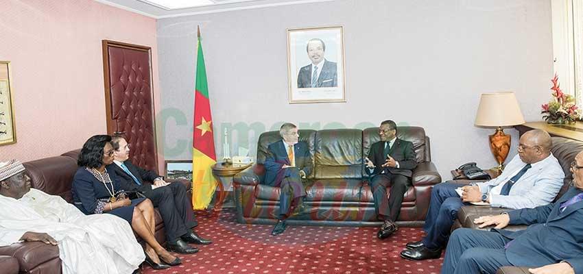 Prime Minister Dion Ngute and Dr Thomas Bach discussing cooperation ties.