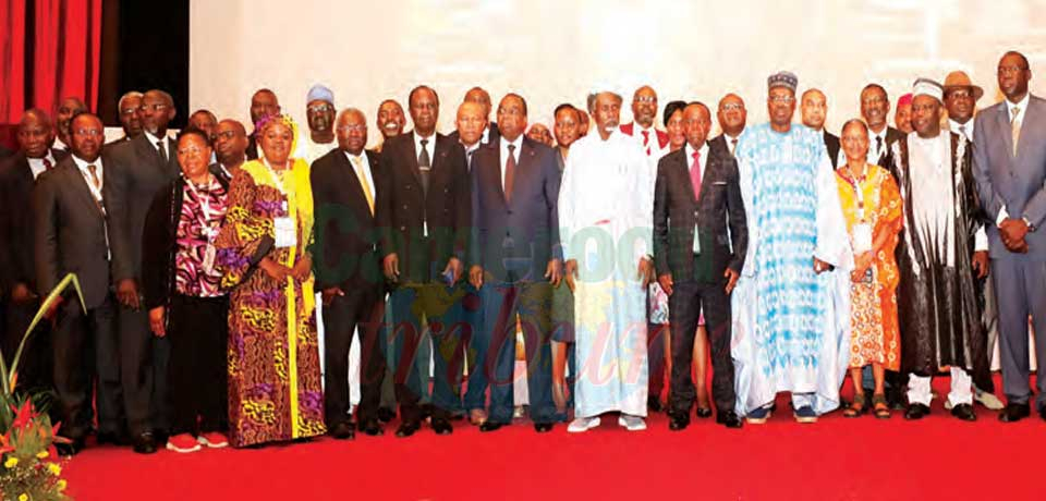 Dignitaries together for the promotion of sustainable agricultural practices and the emergence of African university systems.