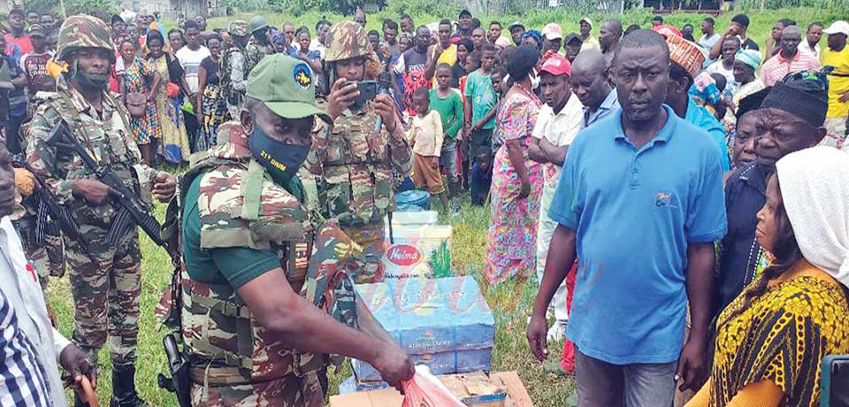 Ekona : Military Donates Essentials To Population