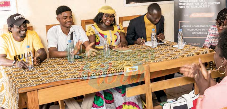Les grandes lignes de la 5e édition des Journées du jeune cinéaste prévu du 11 au 14 août à Yaoundé, ont été dévoilées au cours d’une conférence de presse lundi dernier. Les grandes lignes de la 5e édition des Journées du jeune cinéaste prévu du 11 au 14 août à Yaoundé, ont été dévoilées au cours d’une conférence de presse lundi dernier.