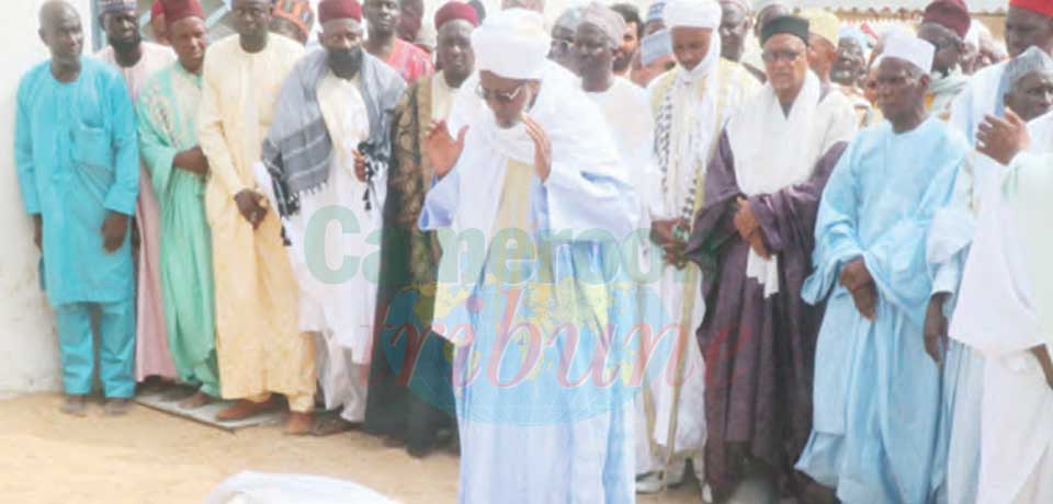 Décédé dans la nuit de lundi à mardi à Yaoundé, Sa Majesté Bakari Bouba a été inhumé hier soir, dans le respect de la tradition musulmane.