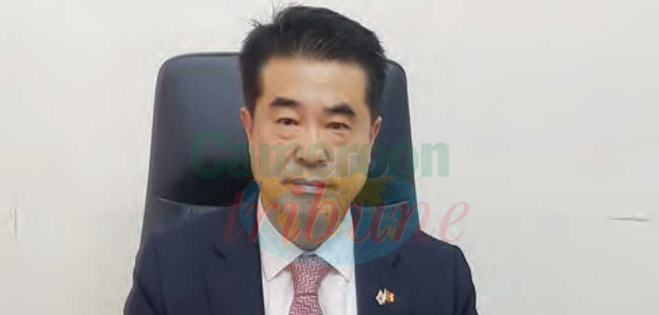 Jonghan Kim, Korean Ambassador to Cameroon.