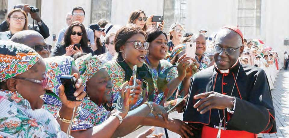 Eglise catholique romaine : le cardinal Robert Sarah arrive