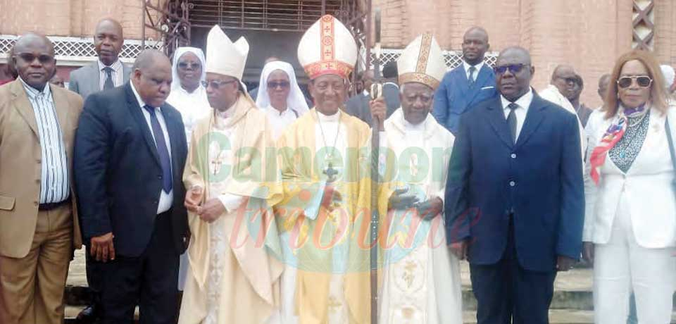 Centre : Jubilé pour Mgr Tonye Bakot