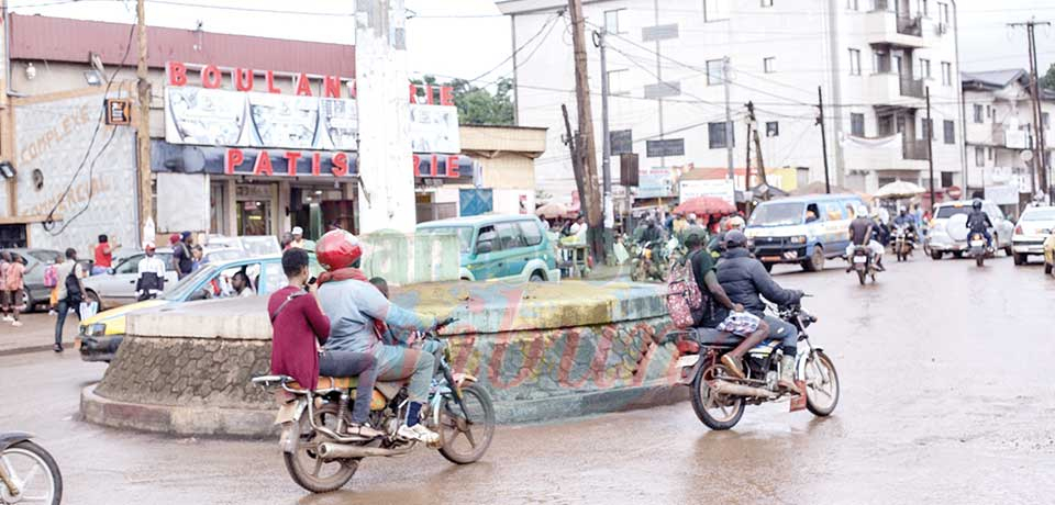Centre-ville de Yaoundé : les motos-taxis gagnent du terrain Centre-ville de Yaoundé : les motos-taxis gagnent du terrain