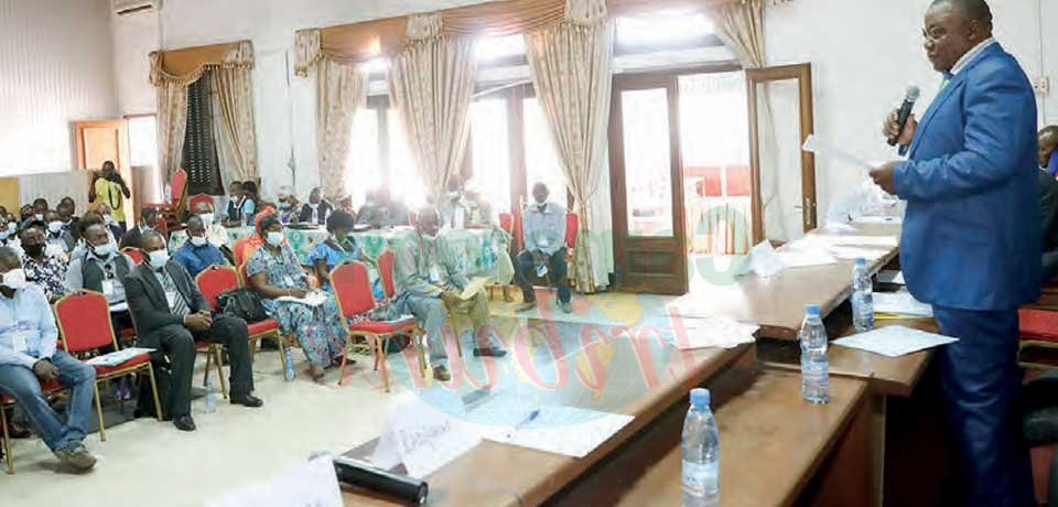 Financing Agriculture : Farmers Hold Parley With Project Managers, Bankers