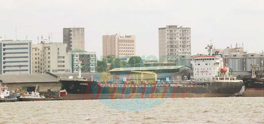 Port-ville-fleuve:Comment connecter Douala au Wouri Port-ville-fleuve:Comment connecter Douala au Wouri