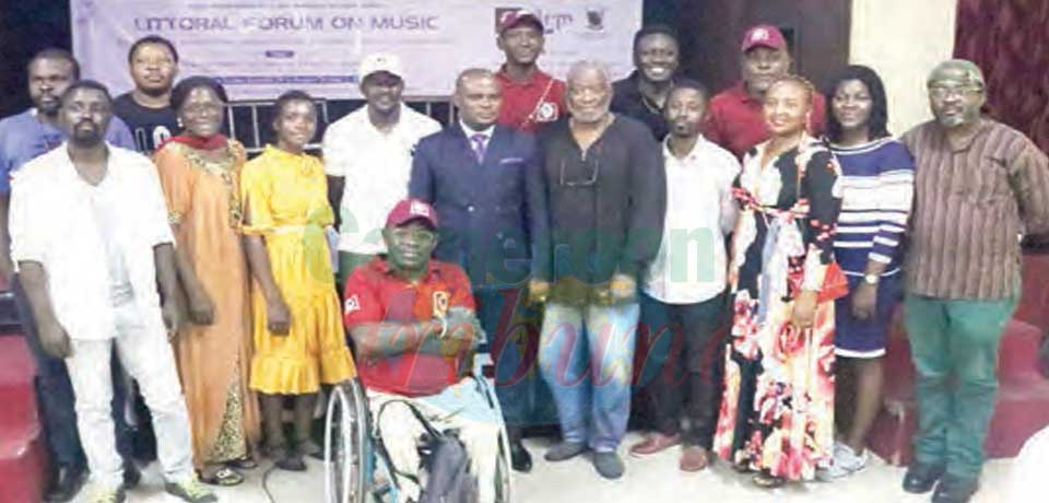 Douala : Musicians Discuss Sponsorship