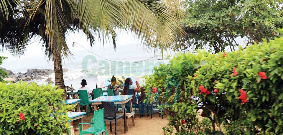 Tourisme sexuel : les jeunes de Kribi en danger Tourisme sexuel : les jeunes de Kribi en danger