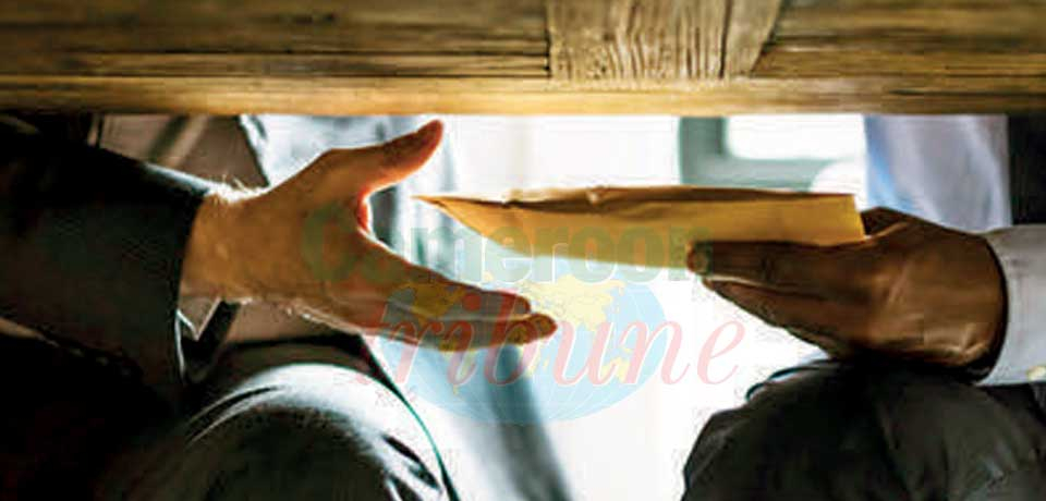 Lutte contre la corruption : il en faut plus