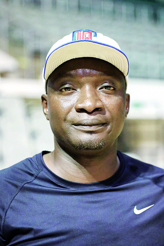 François Enyegue, entraîneur principal de FAP Basketball.