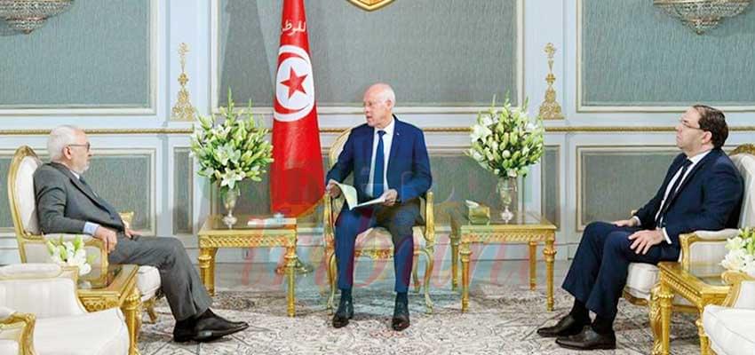 Tunisie : la dissolution du parlement envisagée