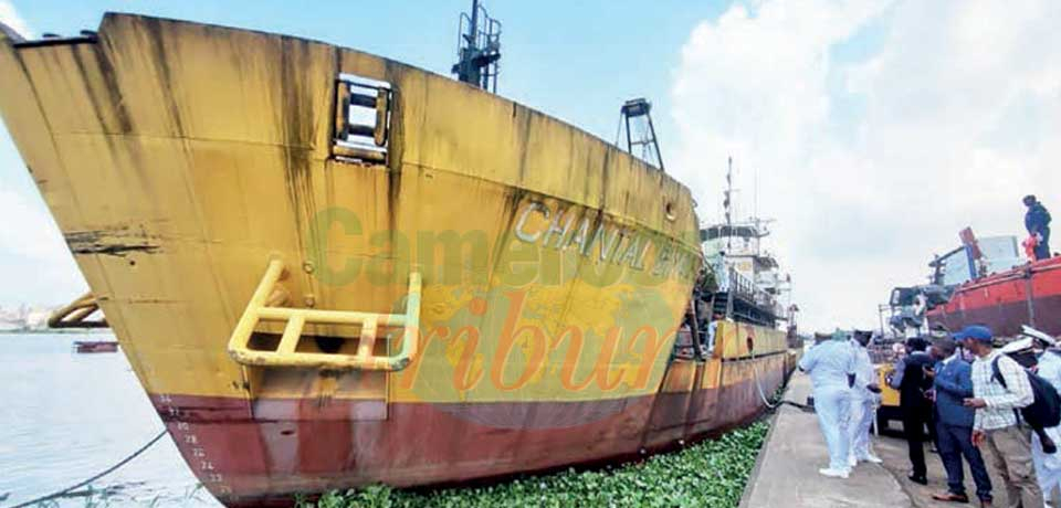 Chenal du port : la drague « Chantal Biya » en relifting Chenal du port : la drague « Chantal Biya » en relifting