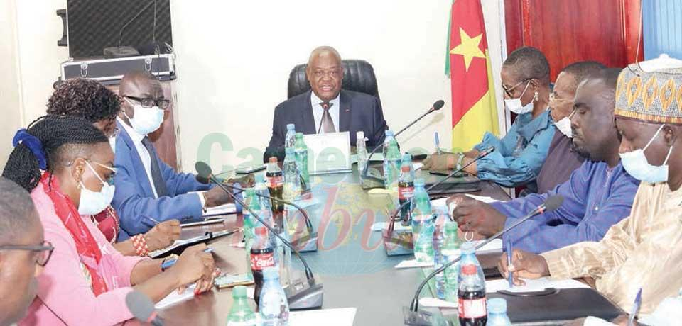 Fonction publique et Décentralisation : Joseph LE et les parlementaires en parlent Fonction publique et Décentralisation : Joseph LE et les parlementaires en parlent