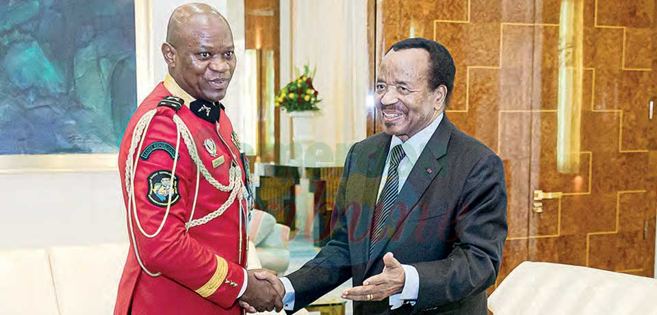 Le président de la transition, président de la République gabonaise chaleureusement accueilli par le président Paul Biya.