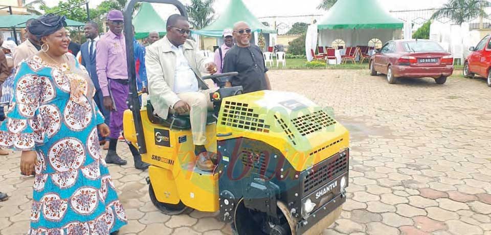 Yaoundé VI : des engins de génie civil réceptionnés