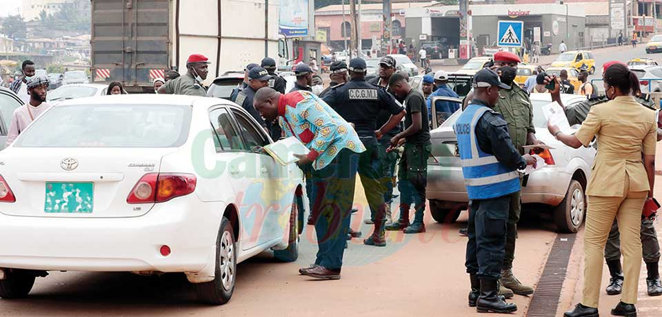 Plaques d’immatriculation non conformes : la chasse a commencé à Yaoundé Plaques d’immatriculation non conformes : la chasse a commencé à Yaoundé