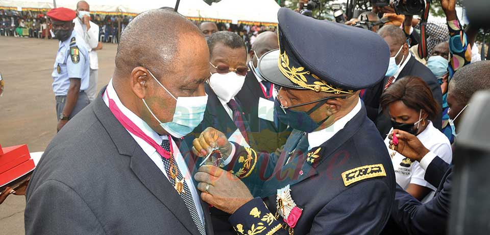 Service To The Nation : Meritorious Citizens Distinguished