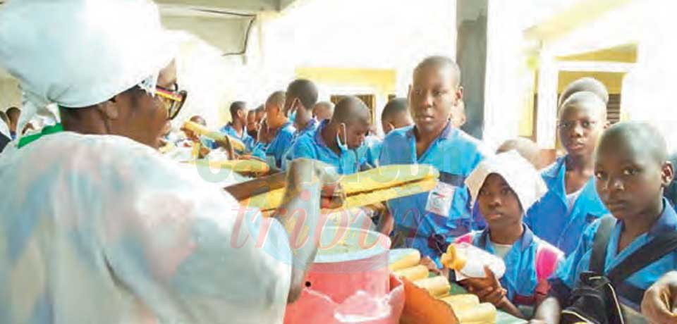 Les règles de propreté sont strictes à la cantine. Les règles de propreté sont strictes à la cantine.