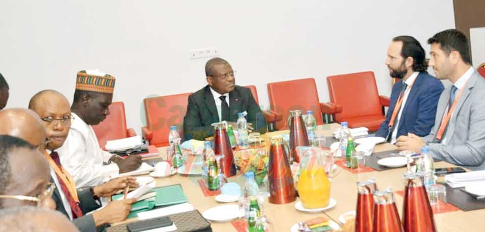 En marge de l'Africa CEO Forum qui se tient à Abidjan Joseph Dion Ngute a reçu de nombreux hommes d’affaires souhaitant s'établir au pays. En marge de l'Africa CEO Forum qui se tient à Abidjan Joseph Dion Ngute a reçu de nombreux hommes d’affaires souhaitant s'établir au pays.