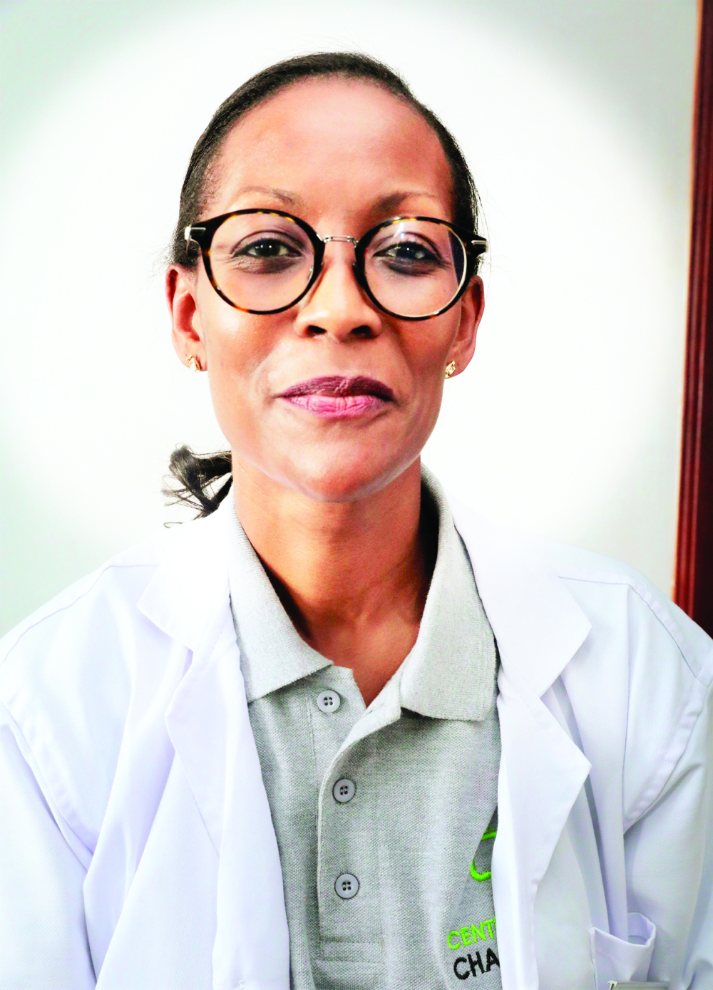 Dr Paulette Dountsop Yonta, ORL, directeur technique du Centre médical Charlemagne.