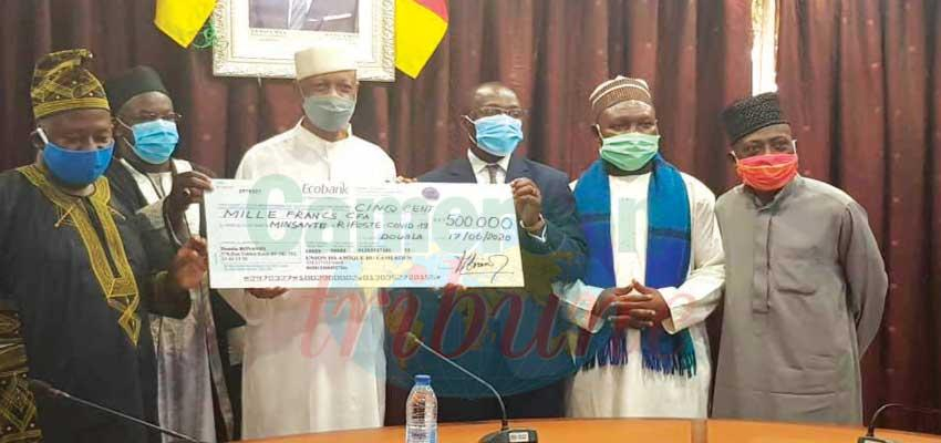 Fonds spécial de solidarité nationale : l’Union islamique du Cameroun offre 500 000 F Fonds spécial de solidarité nationale : l’Union islamique du Cameroun offre 500 000 F