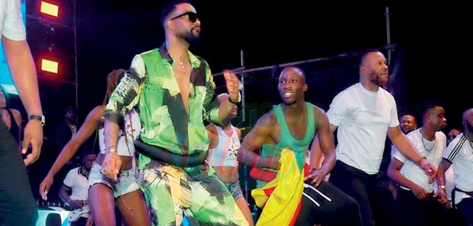 Fally Ipupa en concert : un « Aigle » plane sur Bepanda