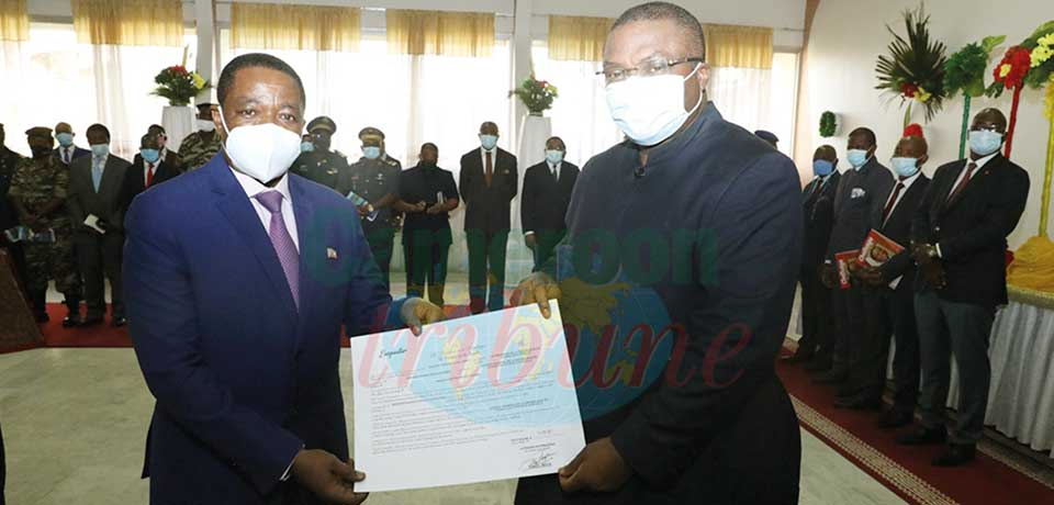 Andres Micha Ndong Silva a reçu son exequatur jeudi des mains du gouverneur de la région du Littoral, Samuel Dieudonné Ivaha Diboua. Andres Micha Ndong Silva a reçu son exequatur jeudi des mains du gouverneur de la région du Littoral, Samuel Dieudonné Ivaha Diboua.