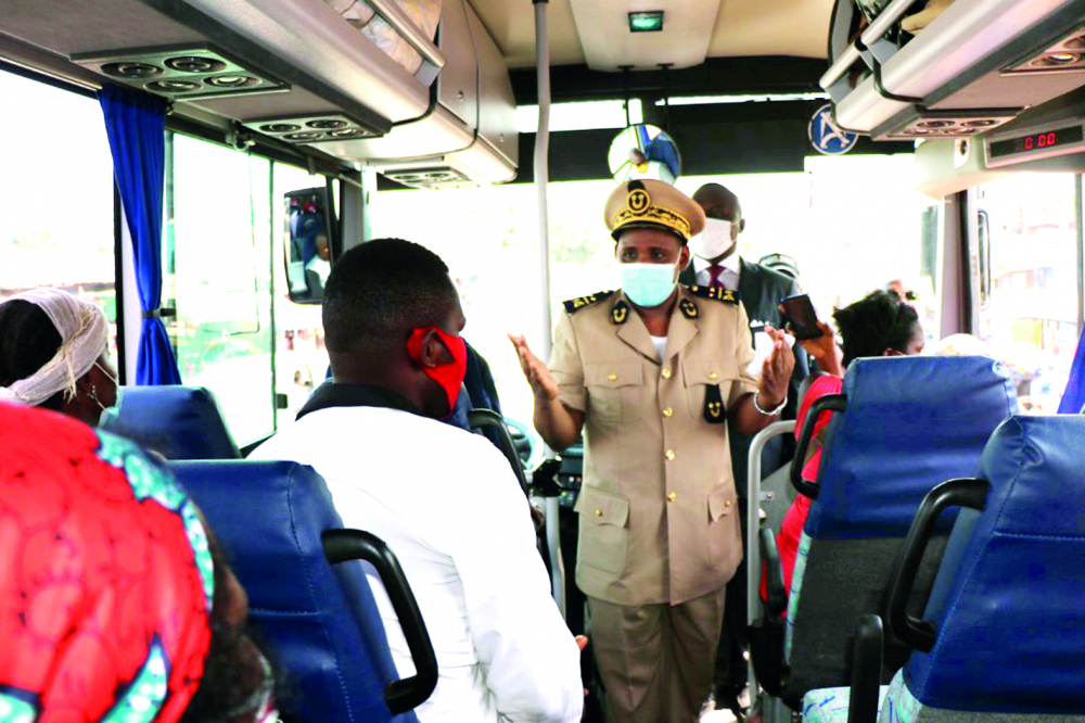 Sensibilisation à Kribi : le préfet sur le terrain Sensibilisation à Kribi : le préfet sur le terrain