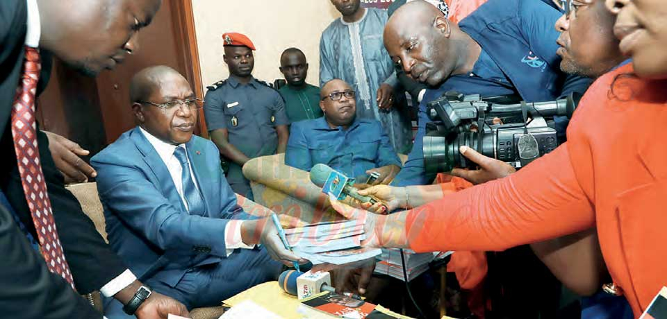 Le ministre de la Santé publique, Manaouda Malachie, a présenté son livre sur les 200 plus belles citations du président de la République, au cours d’une cérémonie de dédicace vendredi dernier à Yaoundé.