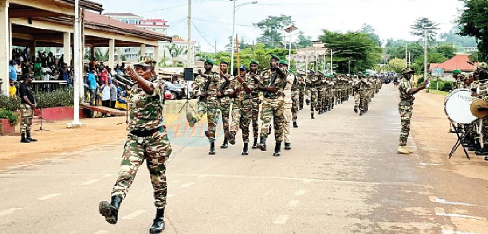 E bolowa: Dernière revue des troupes